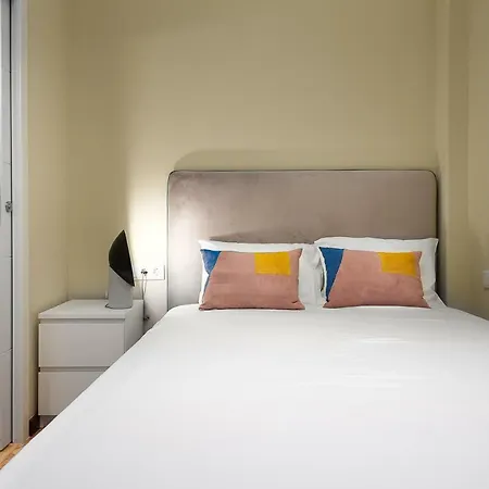 Big Families & Groups Bonjardim Views 5 Bedrooms 3 Bathrooms