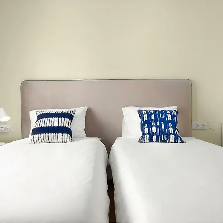 Big Families & Groups Bonjardim Views 5 Bedrooms 3 Bathrooms *