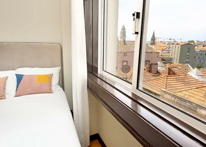 Big Families & Groups Bonjardim Views 5 Bedrooms 3 Bathrooms