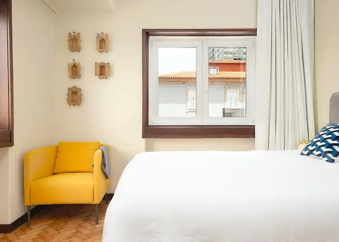 Big Families & Groups Bonjardim Views 5 Bedrooms 3 Bathrooms Oporto