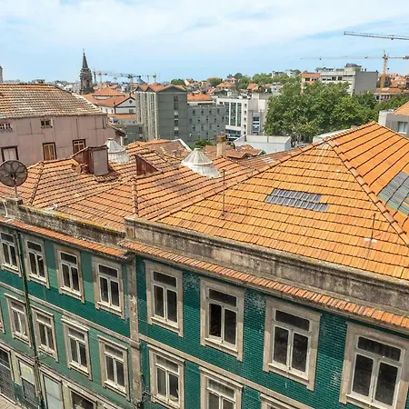 Big Families & Groups Bonjardim Views 5 Bedrooms 3 Bathrooms Apartment