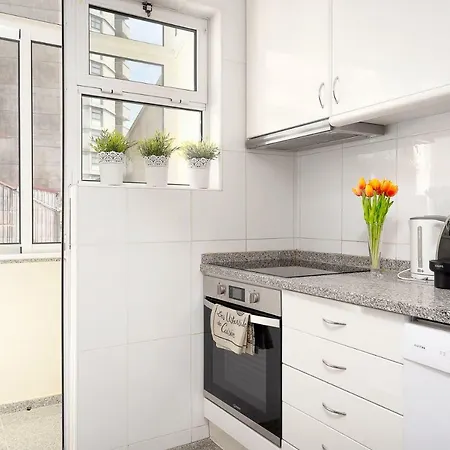Big Families & Groups Bonjardim Views 5 Bedrooms 3 Bathrooms * Oporto