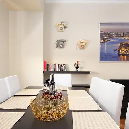 Big Families & Groups Bonjardim Views 5 Bedrooms 3 Bathrooms *