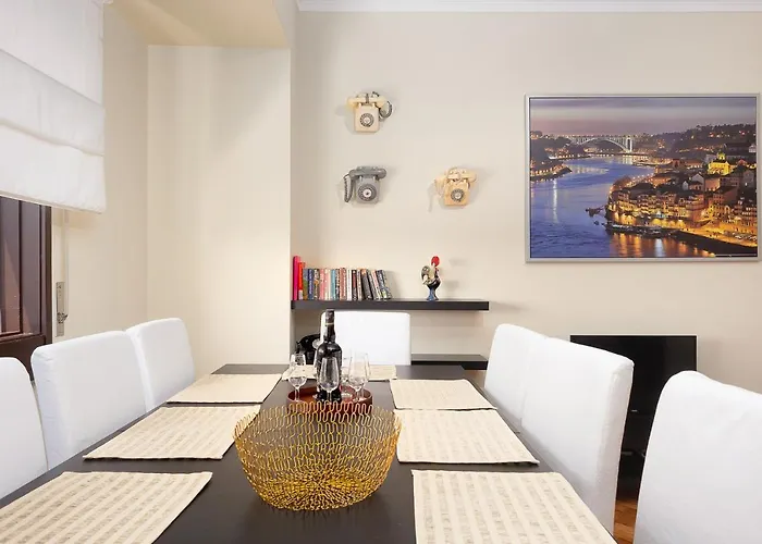 Big Families & Groups Bonjardim Views 5 Bedrooms 3 Bathrooms *